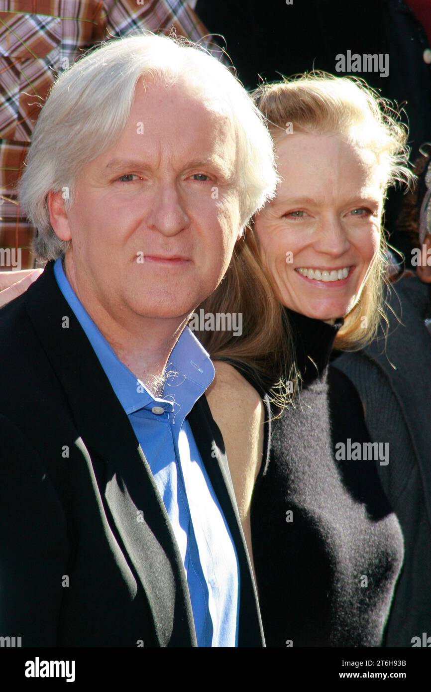 James Cameron and wife Suzy Amis at the Hollywood Chamber of Commerce ceremony to honor him with the 2,396th star on the Hollywood Walk of Fame in Hollywood, CA, December 18, 2009. Photo by: Joe Martinez Shooting Star Stock Photo