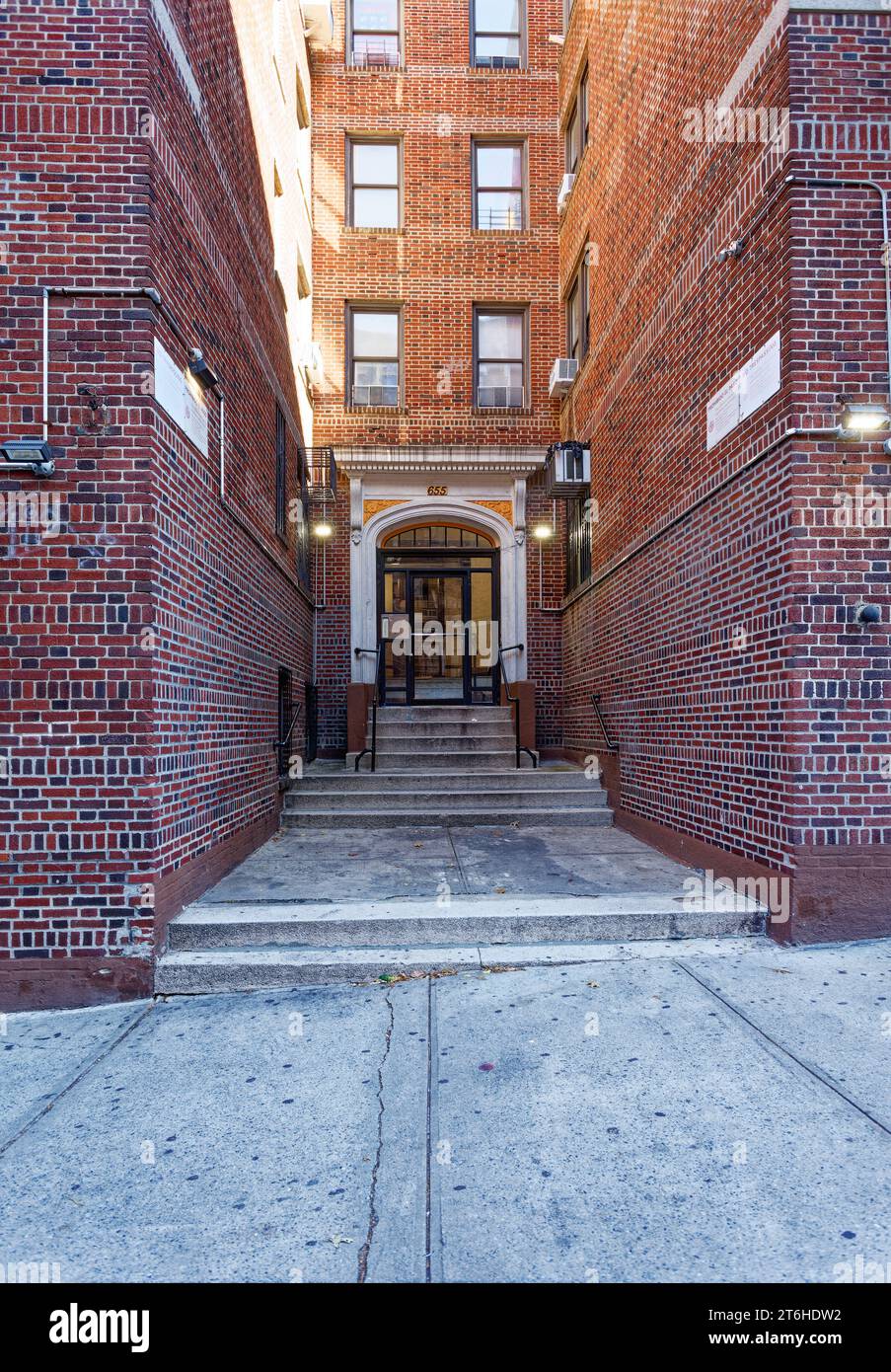 40 Wadsworth Terrace, an Emery Rothdesigned apartment building, built