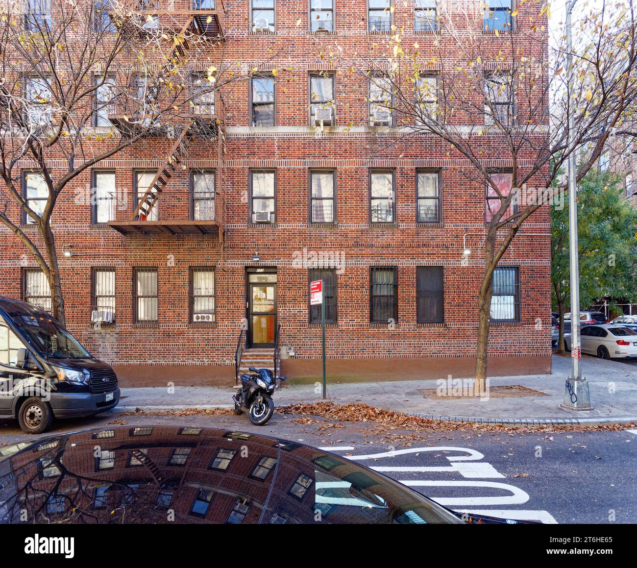 40 Wadsworth Terrace, an Emery Roth-designed apartment building, built 1923. Also known as 655 West 190th Street. Stock Photo