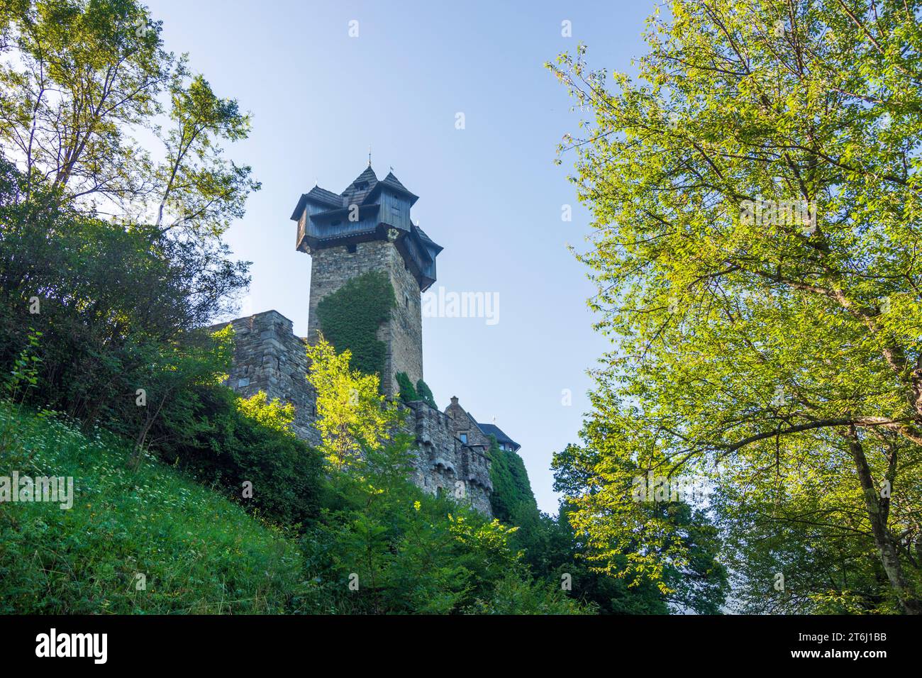 Obervellach, Falkenstein Castle, building Niederfalkenstein Castle in Nationalpark Hohe Tauern, Carinthia, Austria Stock Photo