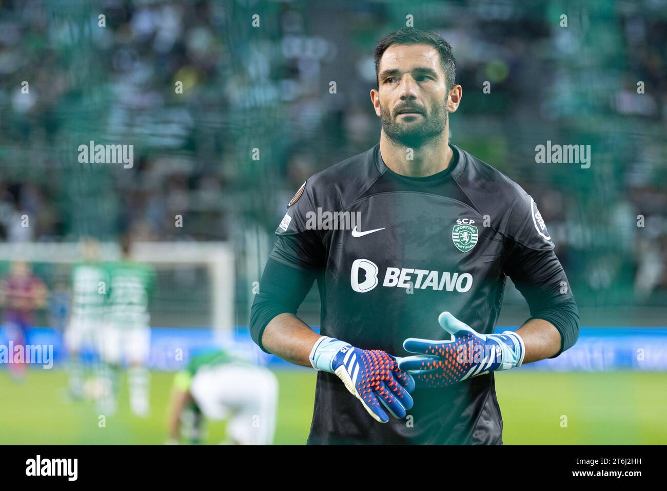 November 09, 2023. Lisbon, Portugal. Sporting's goalkeeper from Spain Antonio Adan (1) in action during the game of the matchday 4 of Group D for the UEFA Europa League, Sporting vs Rakow Credit: Alexandre de Sousa/Alamy Live News Stock Photo