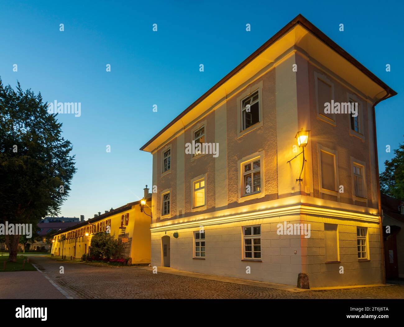Brunnhaus fountain house hires stock photography and images Alamy