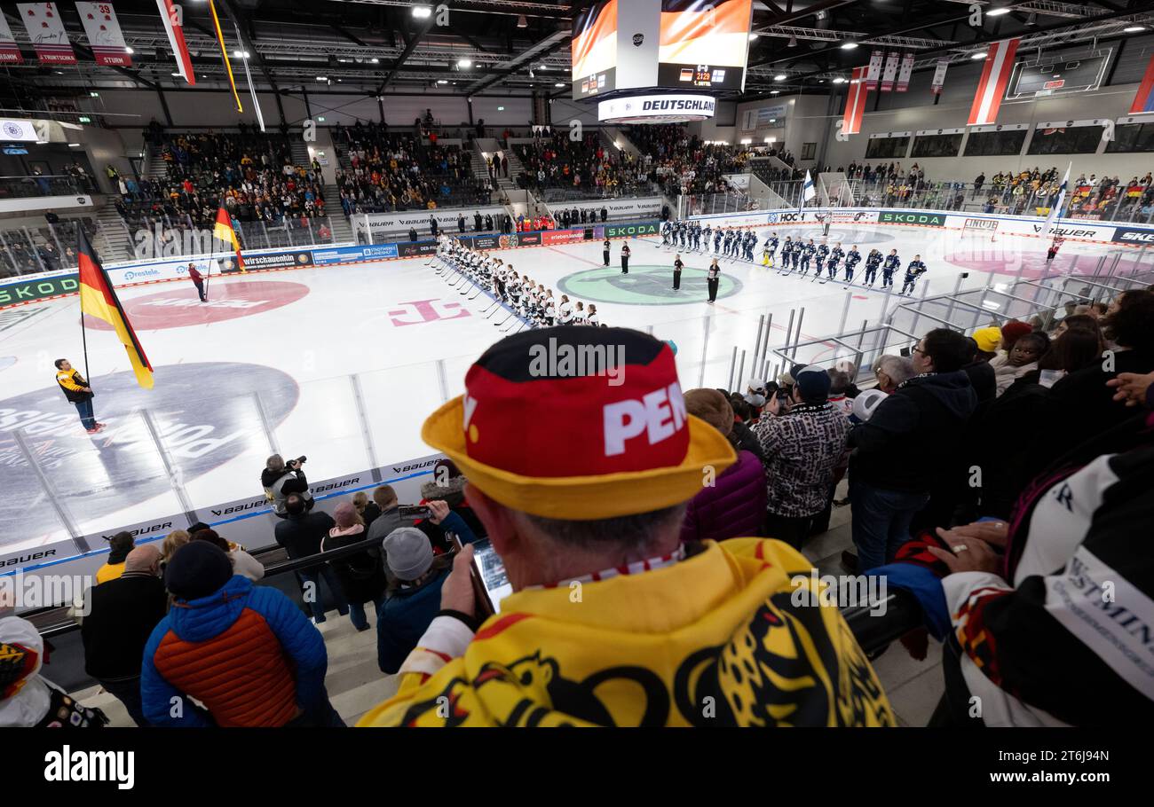 Landshut, Germany. 10th Nov, 2023. Ice hockey, women: Nations