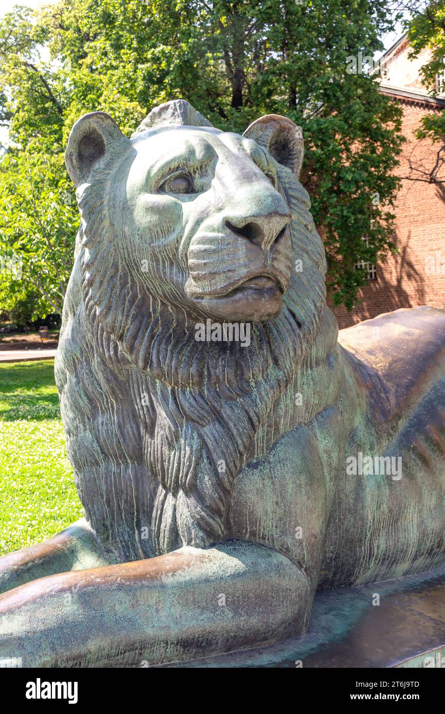 The Lion Sculpture, Oborishte Street, City Centre, Sofia, Republic of Bulgaria Stock Photo