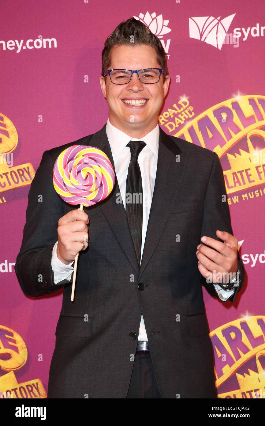Charlie chocolate factory press night hi-res stock photography and ...