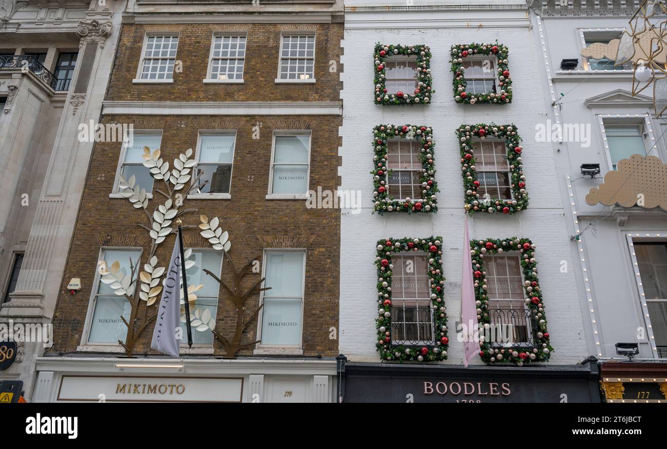 London, UK. 10th Nov, 2023. Christmas decorations at Boodles store exterior in New Bond Street. Stock Photo