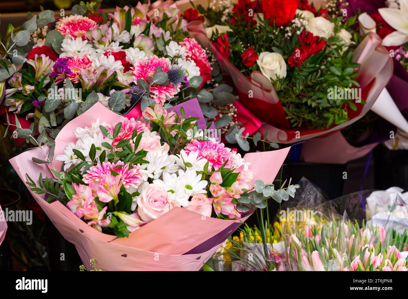 Beautiful Bouquets of Mixed Flowers Roses, Gerberas, Tulips, for Women