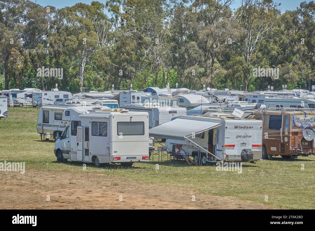 Kyabram, Victoria, Australia, 10th November 2023. A highpoint view of the Recreational Vehicles,  Motorhomes and Caravans camping at the Show Grounds for the two day Kyabram RV Country Music Festival. Credit PjHickox/Alamy Live News Stock Photo