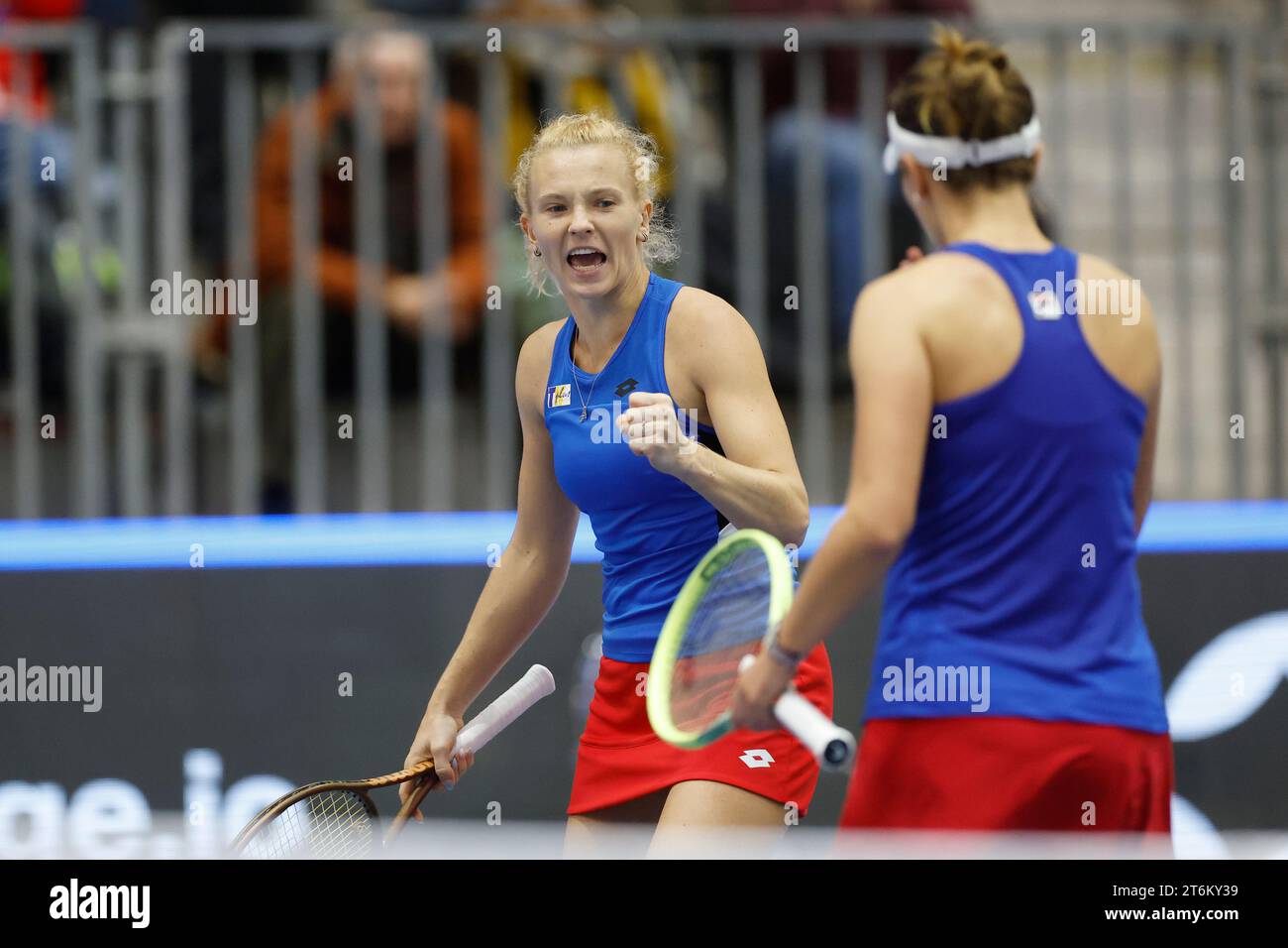 Barbora Krejcikova, Right, And Katerina Siniakova Of Czech Republic ...