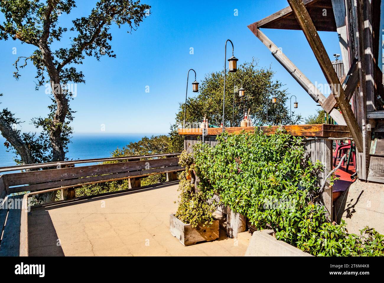 Overlooking Pacific Ocean from verandah of Nepenthe Restaurant, Big Sur, California Stock Photo