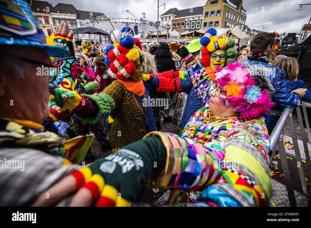 Roermond, Netherlands. 11th Nov 2023. ROERMOND Revelers on