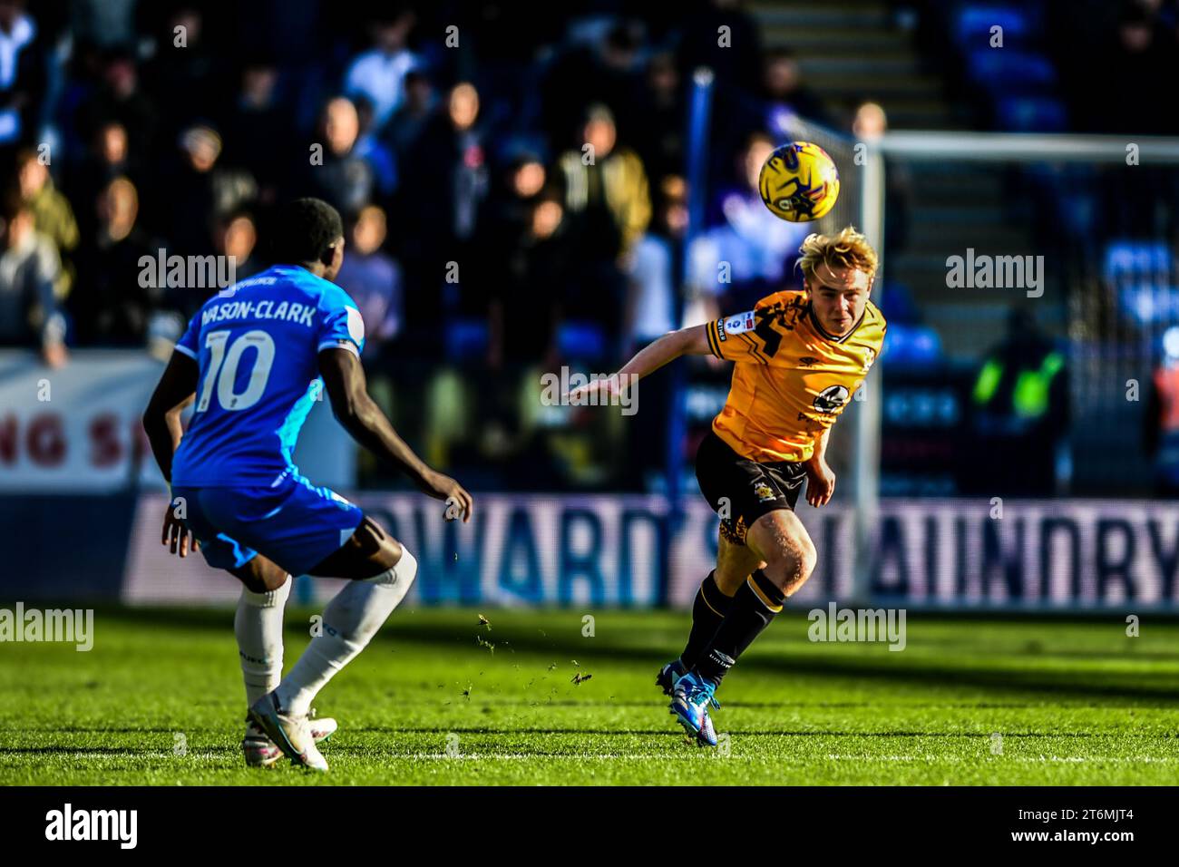 Peterborough, UK. 11th Nov 2023. Liam Bennet (2 Cambridge United) heads the ball during the Sky Bet League 1 match between Peterborough and Cambridge United at London Road, Peterborough on Saturday 11th November 2023. (Photo: Kevin Hodgson | MI News) Credit: MI News & Sport /Alamy Live News Stock Photo