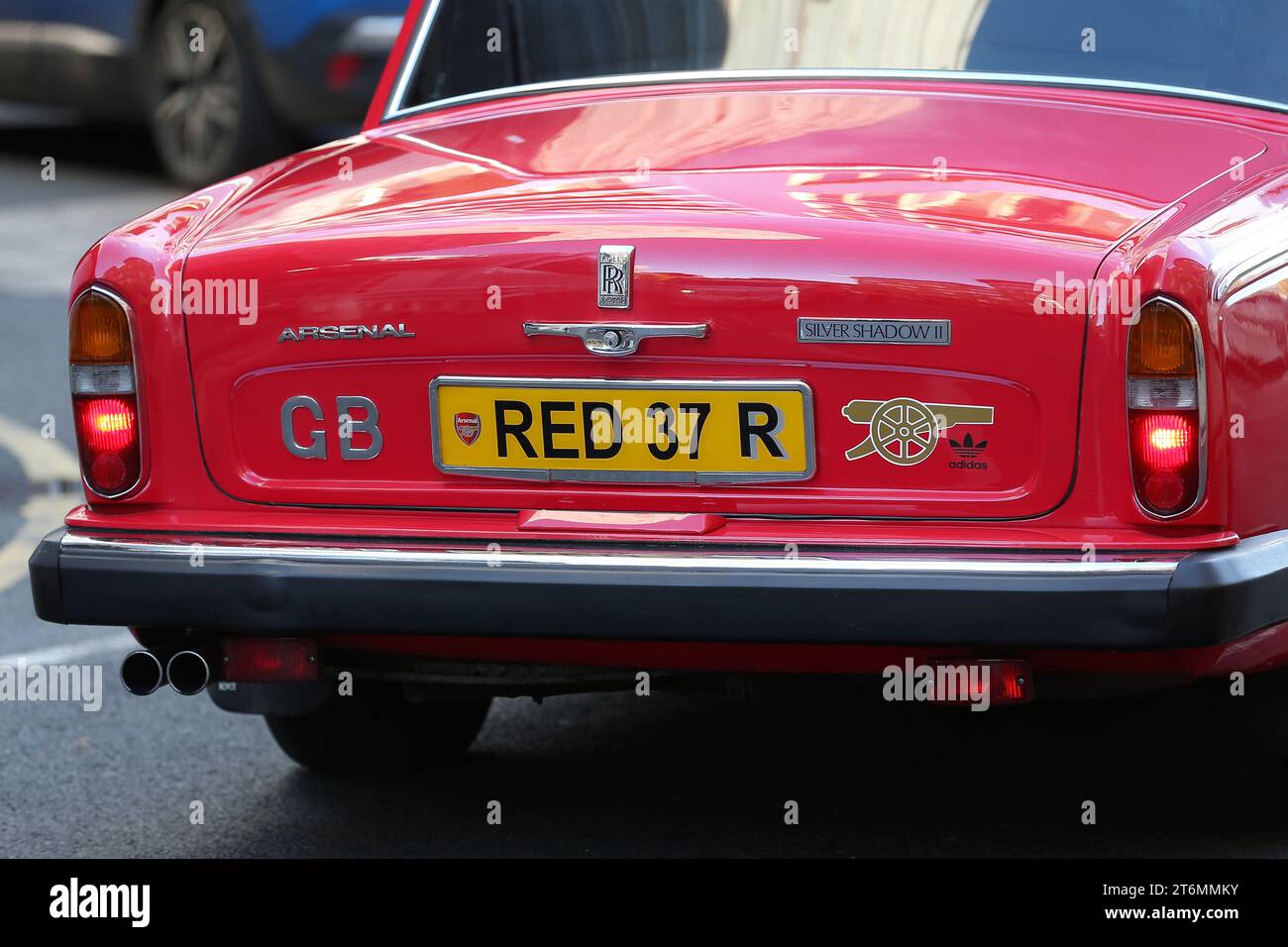 A red Rolls Royce Silver Shadow II with Arsenal FC decals is seen outside the ground ahead of the Premier League match at the Emirates Stadium, London. Picture date: Saturday November 11, 2023. Stock Photo