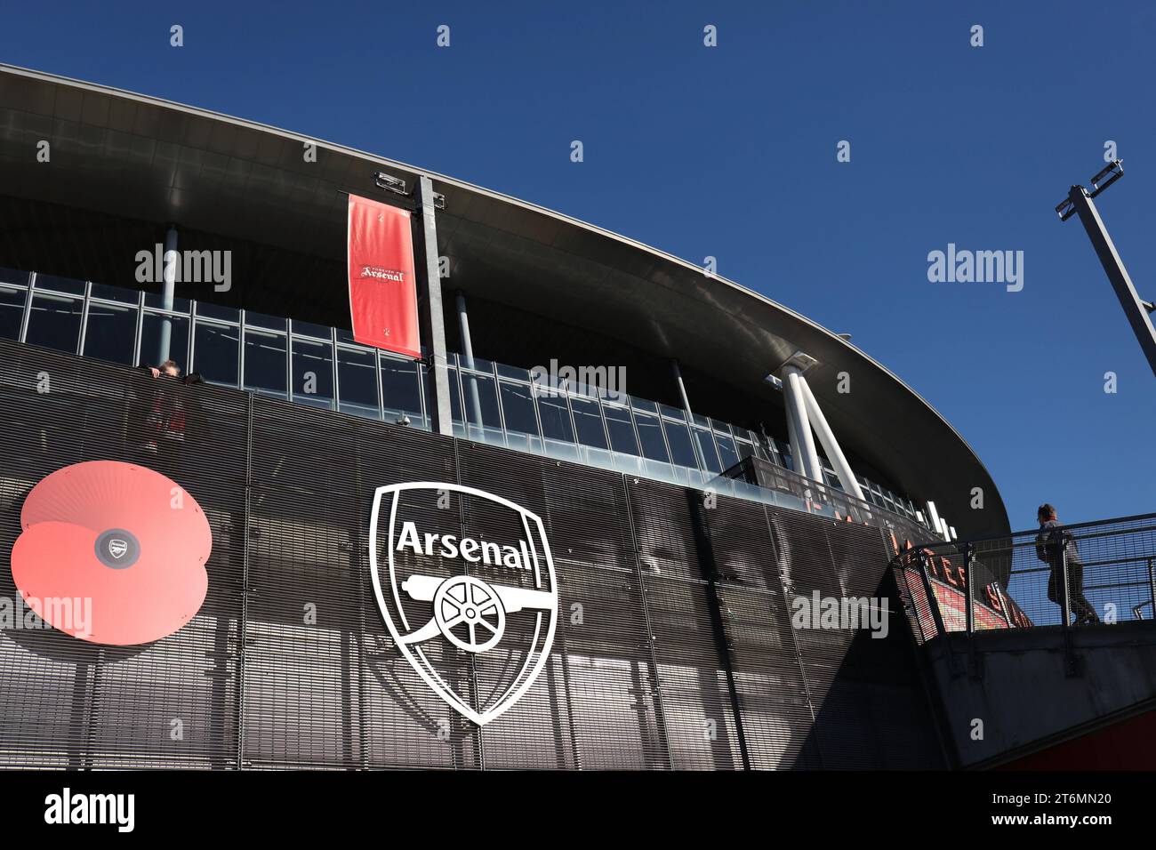 Arsenal support the Royal British Legion Poppy Appeal outside the Emirates  Stadium before the Premier League match between Arsenal and Burnley at the  Emirates Stadium, London, England on 11 November 2023. Photo, image size:1300x956