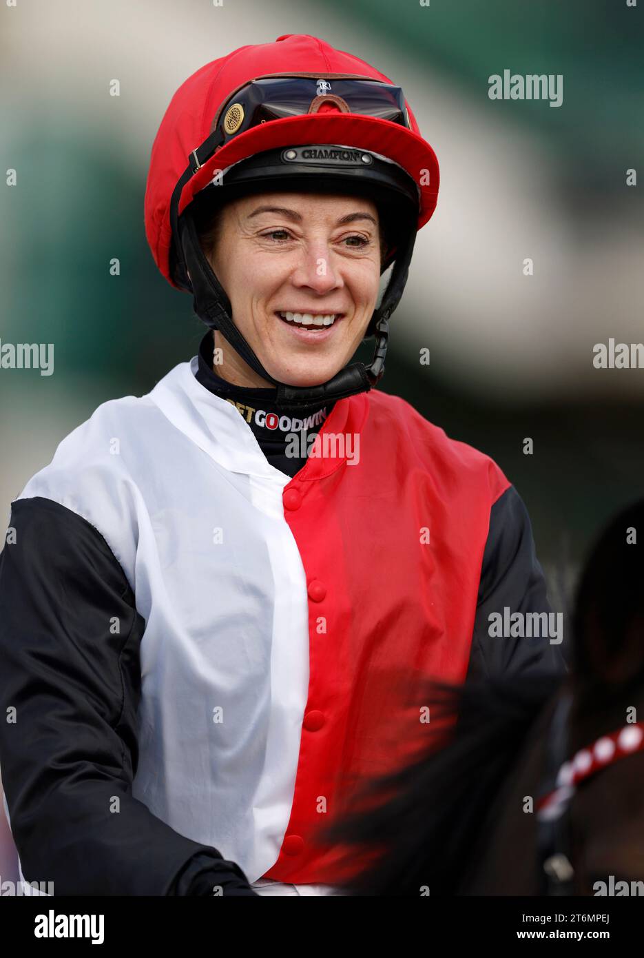 jockey-hayley-turner-ridding-makinmedoit-before-the-virgin-bet-daily