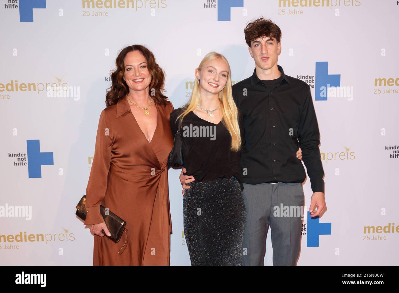 Elegantes Sohn Natalia Wrner Fotos