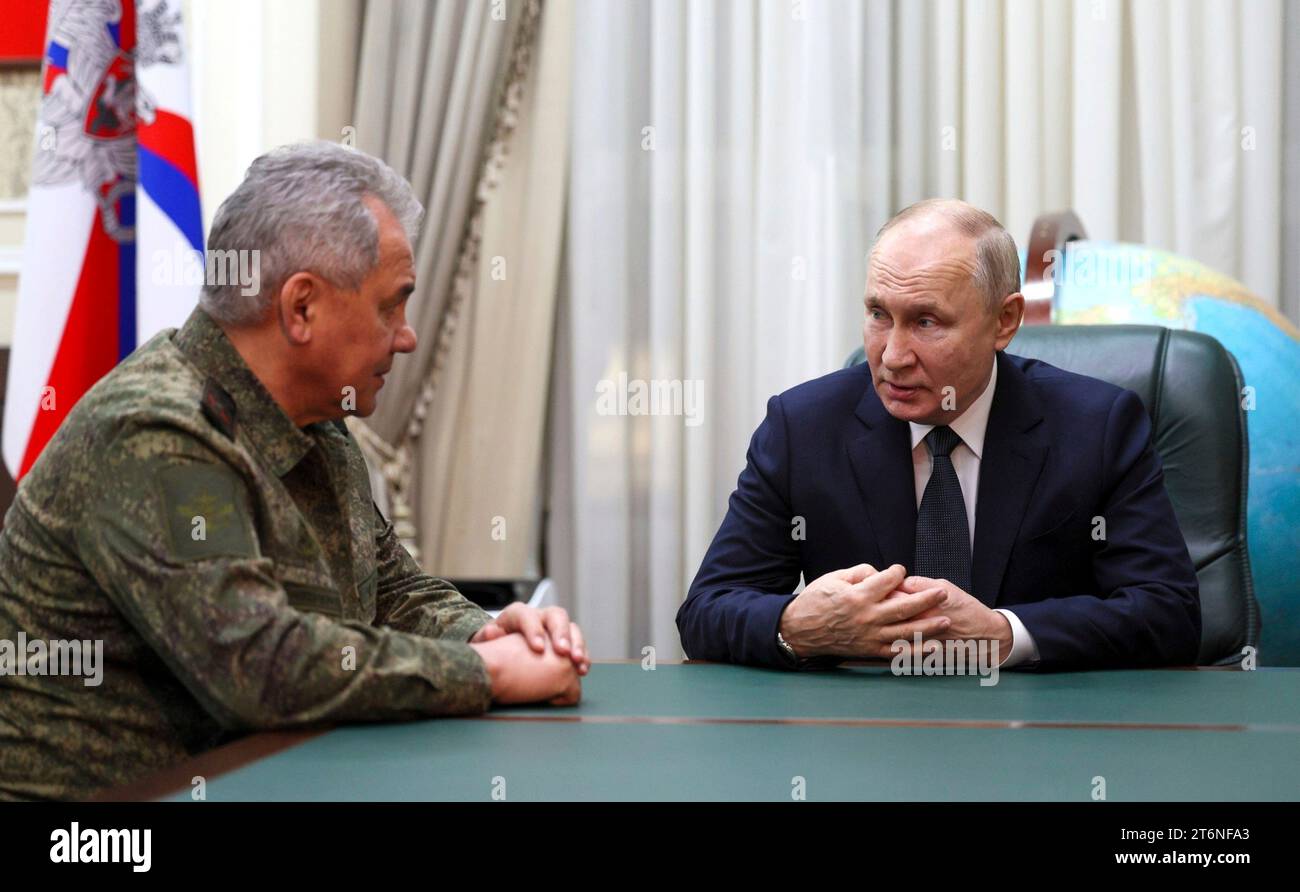 Rostov-on-Don, Russia. 09 November, 2023. Russian President Vladimir Putin, right, is briefed by Defense Minister Sergei Shoigu, left, on the Ukraine invasion at the Southern Military District, November 9, 2023 in Rostov-on-Don, Russia.  Credit: Gavriil Grigorov/Kremlin Pool/Alamy Live News Stock Photo