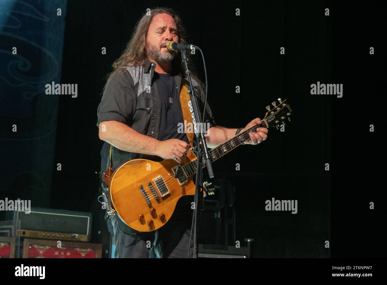 Paul Jackson performs with Blackberry Smoke at the Pompano Beach Amphitheater in Pompano Beach, Florida on November 9, 2023. This performance was part of a thirteen country world tour. (Photo by Geoffrey Clowes/Sipa USA) Stock Photo