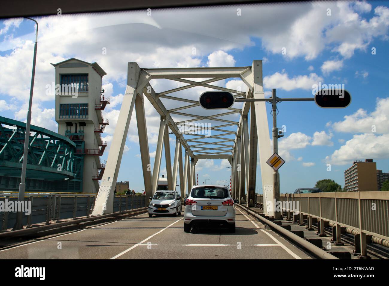 Flood barrier Algerakering to hold back water during high water levels