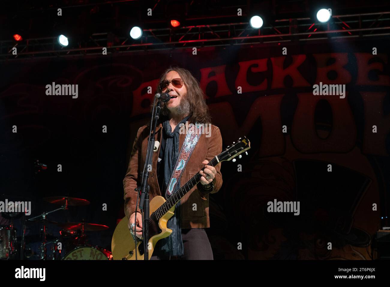 Charlie Starr performs with Blackberry Smoke at the Pompano Beach Amphitheater in Pompano Beach, Florida on November 9, 2023. This performance was part of a thirteen country world tour. (Photo by Geoffrey Clowes/Sipa USA) Stock Photo