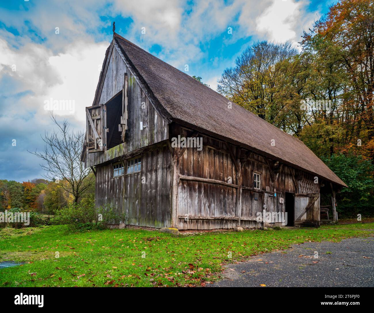 old wooden shed used by farmers Stock Photo - Alamy