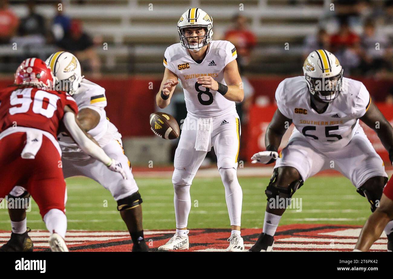 November 9, 2023 Southern Miss QB Billy Wiles (8) gets ready to accept the snap during the NCAA
