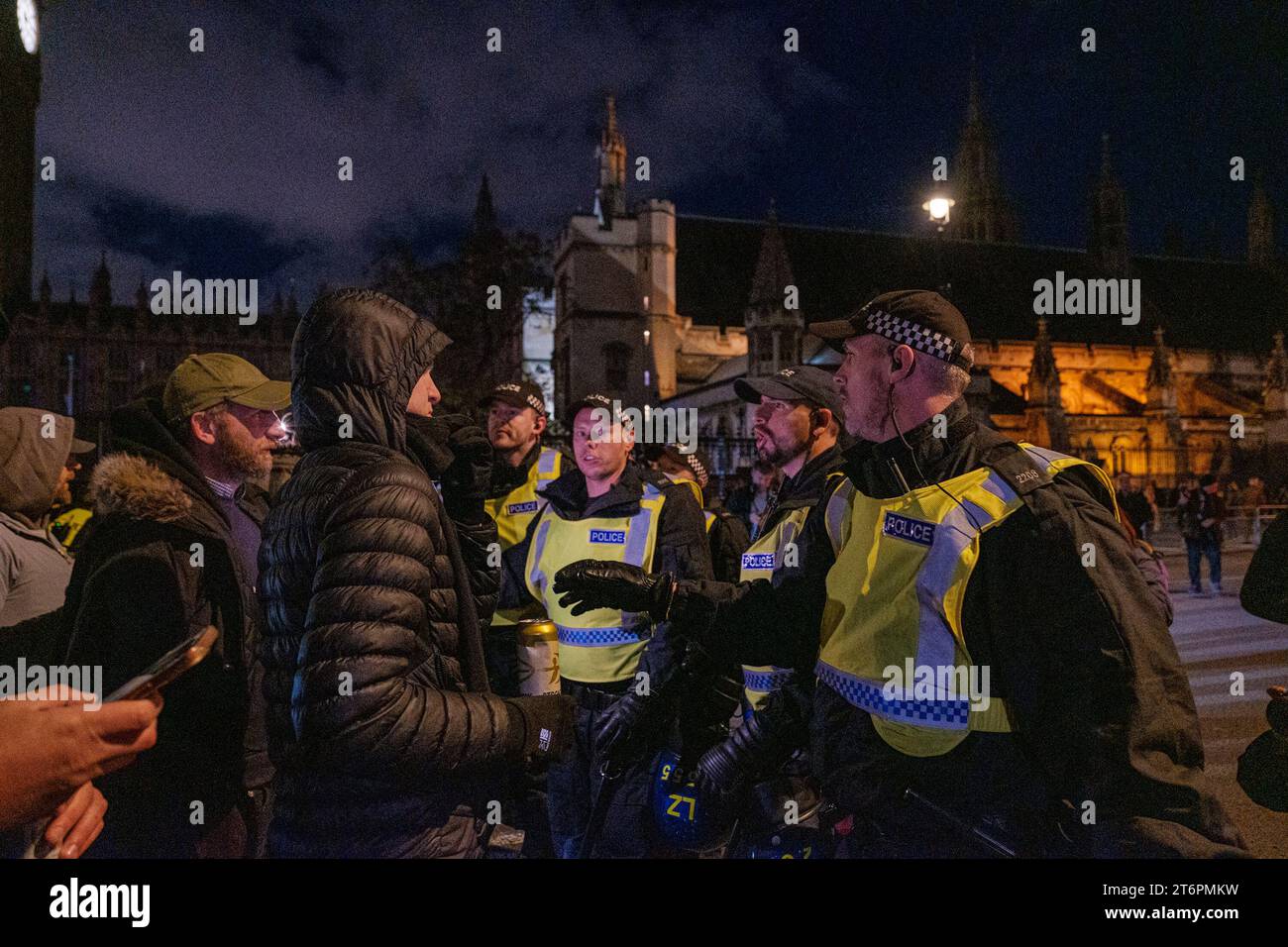 London, UK. 11th Nov 2023. Fighting between EDL/Far Right continued into the Night with a Fight Club situation occurring in Trafalgar and many being thrown out of the Horse and Guardsmen on Whitehall, 11/11/2023 Credit: Ehimetalor Unuabona/Alamy Live News Credit: Ehimetalor Unuabona/Alamy Live News Stock Photo