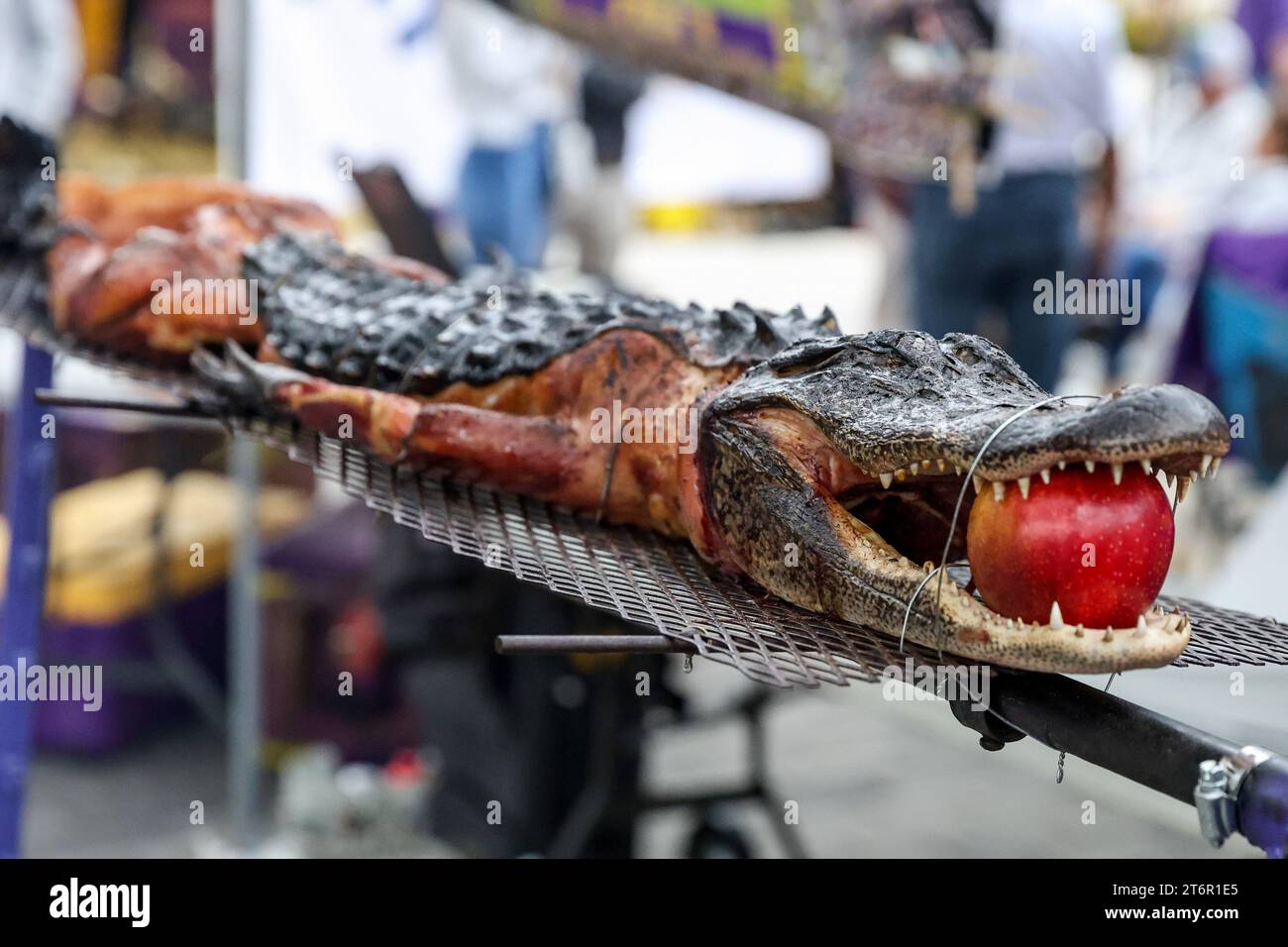 Kunstdruck Bilder Rote Früchte Holzteller Küchenbild Chinesisches Spaltkörbchen main image 0