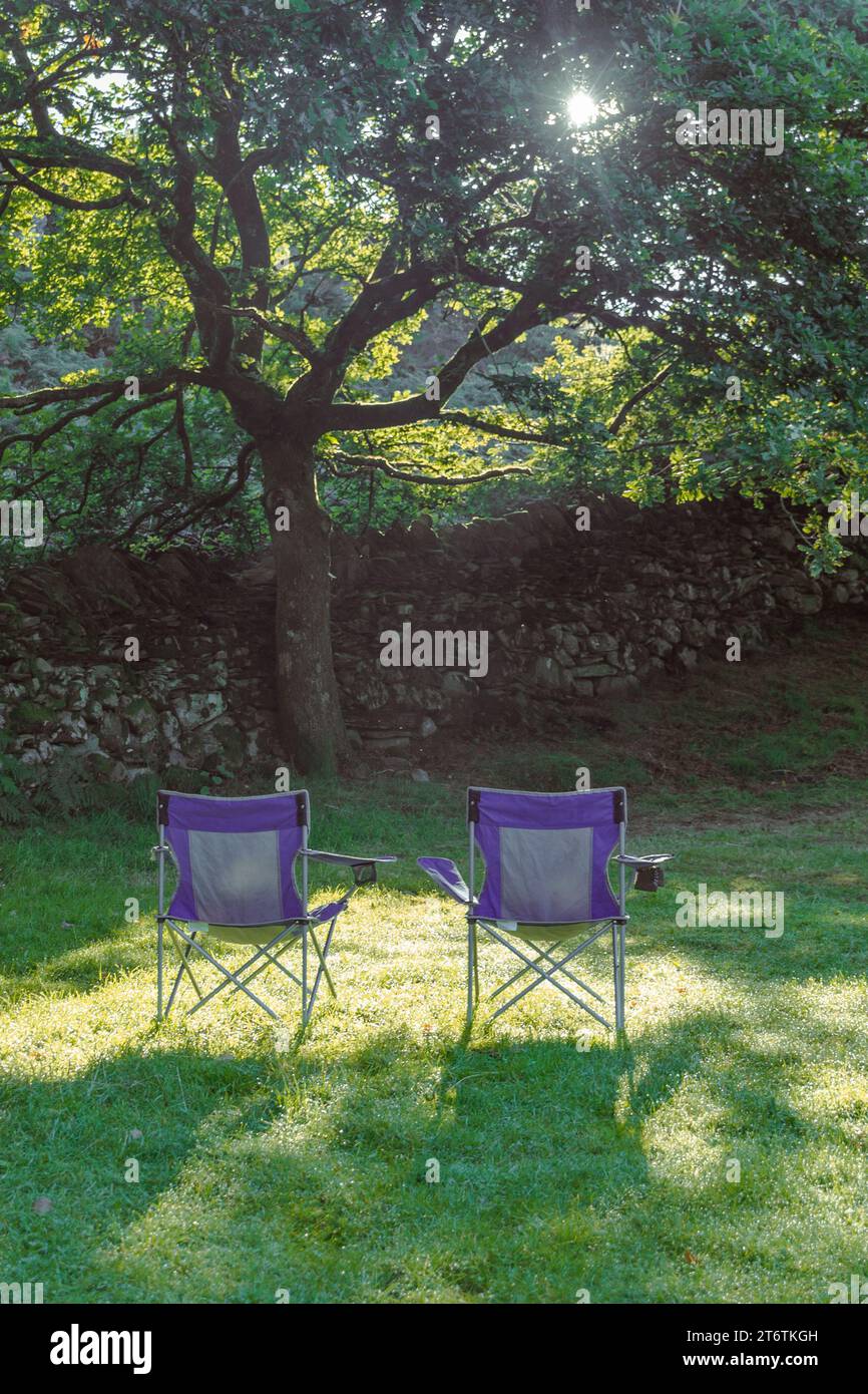 Camp chairs hi-res stock photography and images - Alamy