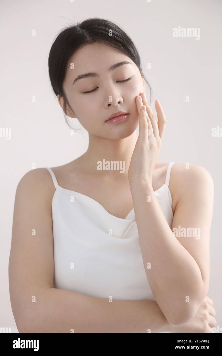 Asian women's faces are beautified with cosmetics, faces for