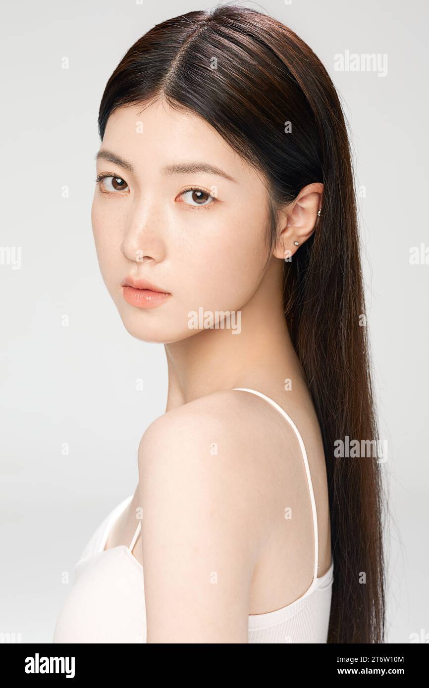 Asian women's faces are beautified with cosmetics, faces for