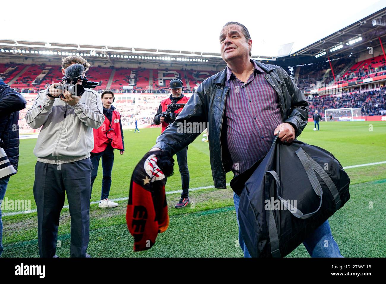 EINDHOVEN, NETHERLANDS - NOVEMBER 12: Frank Lammers before the Dutch Eredivisie match between PSV and PEC Zwolle at Philips Stadion on November 12, 2023 in Eindhoven, Netherlands. (Photo by Rene Nijhuis/Orange Pictures) Stock Photo
