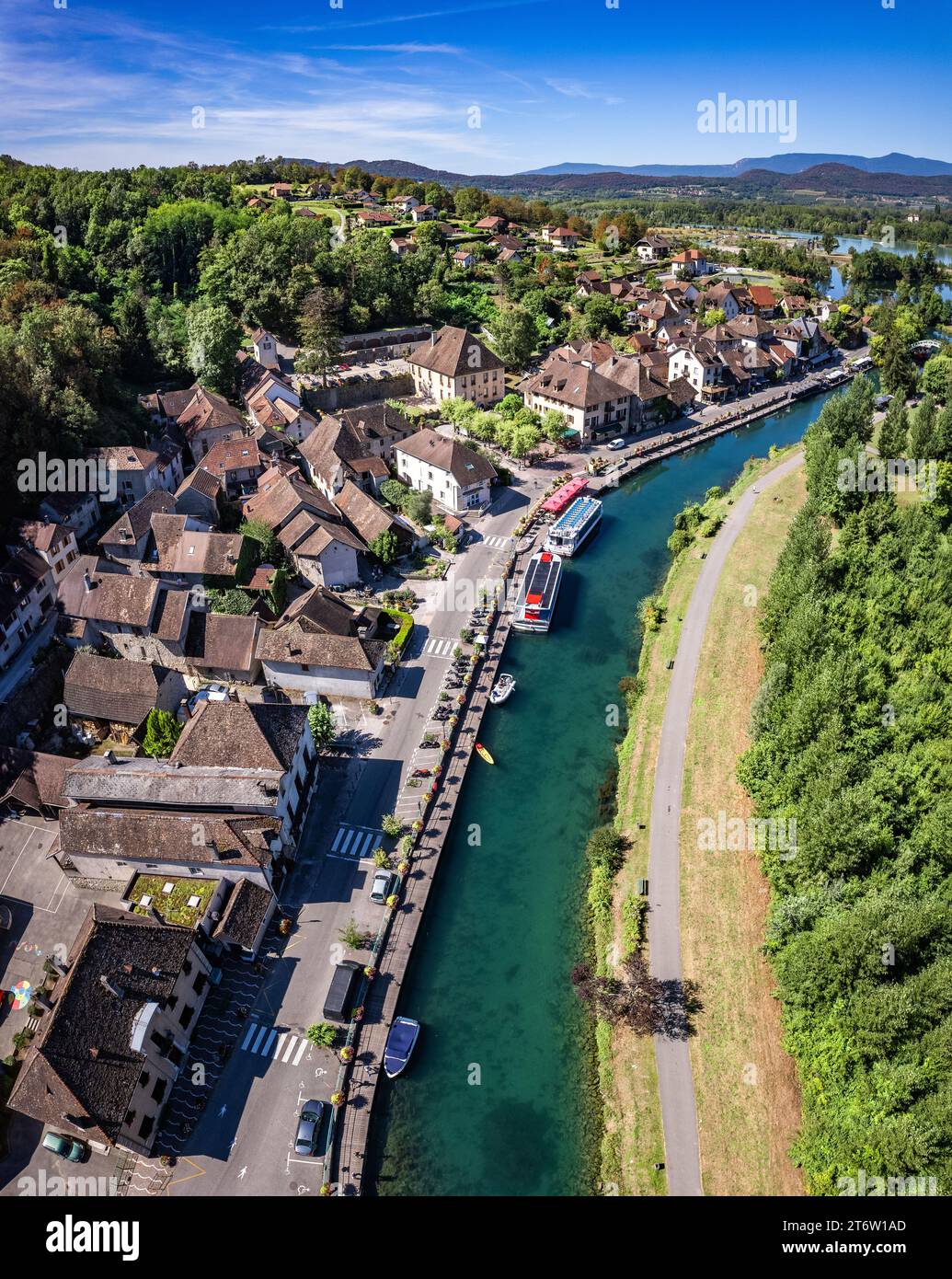 Chanaz Cache Village chanaz canal savieres hi-res stock photography and images - Alamy