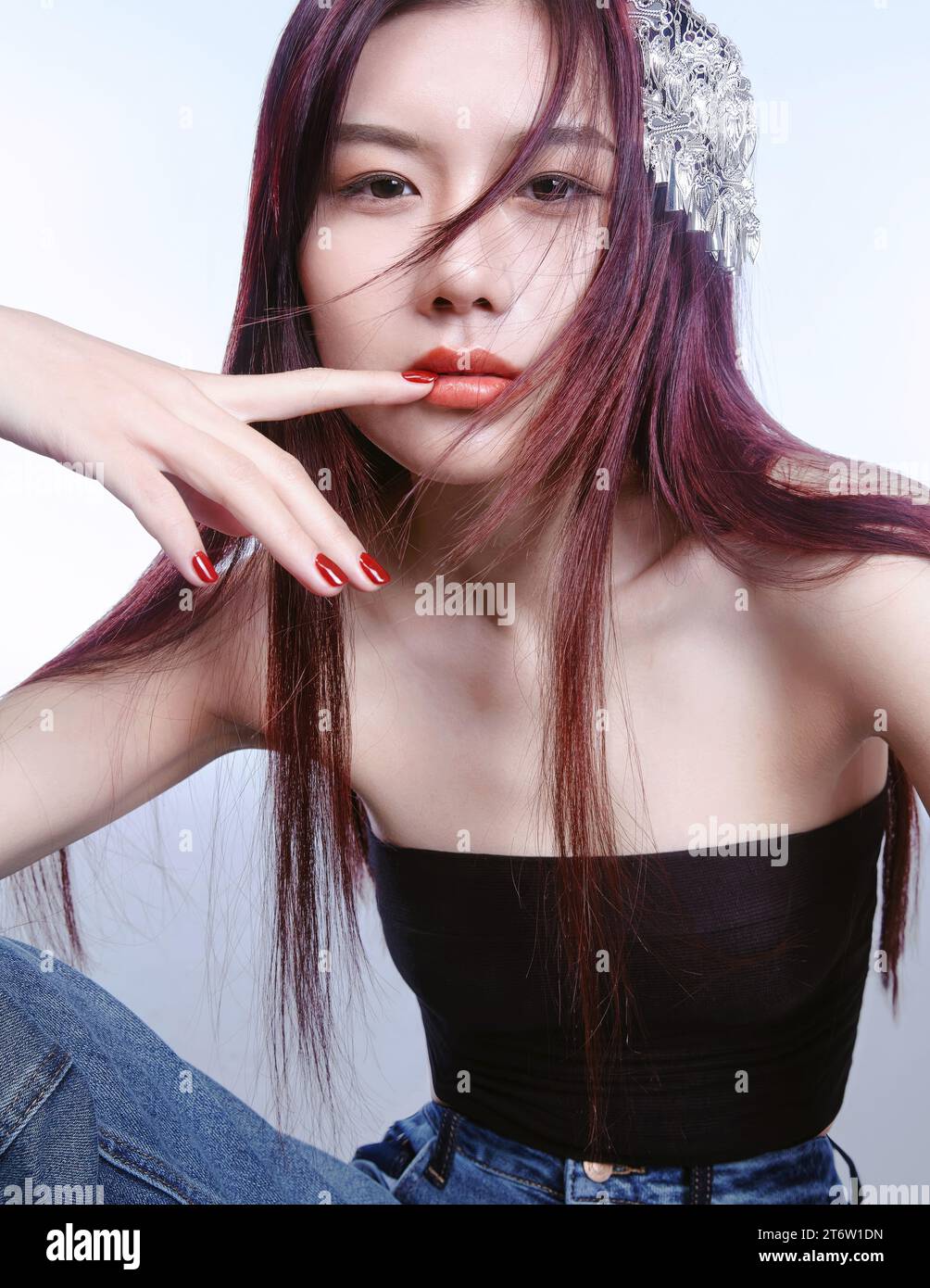 Asian women's faces are beautified with cosmetics, faces for