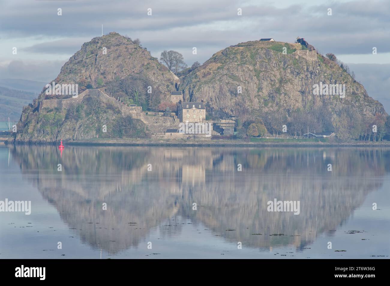 Dumbarton castle on volcanic rock overlooking the River Clyde Stock Photo