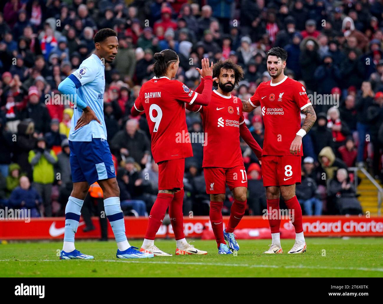 Liverpool November Liverpool november 2023 brentford hi-res stock photography and images ...