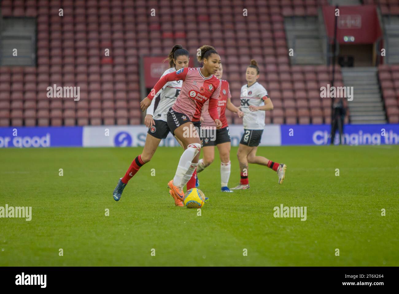 Southampton,England, 12th November 2023: Lexi Lloyd-Smith (7 Southampton) in action during the Barclays Womens Championship game between Southampton and Charlton Athletic at St Marys Stadium, Southampton.  (Tom Phillips / SPP) Stock Photo