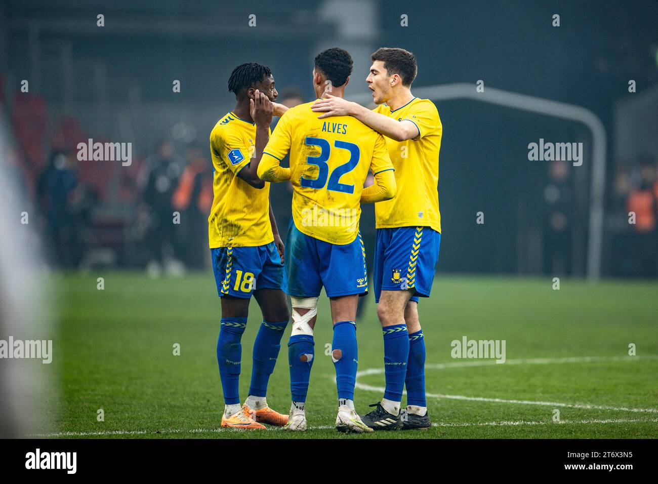 Copenhagen, Denmark. 12th, November 2023. Kevin Tshiembe (18), Frederik Alves Ibsen (32) and Jacob Rasmussen (4) of Broendby IF seen during the 3F Superliga match between FC Copenhagen and Broendby IF at Parken in Copenhagen. (Photo credit: Gonzales Photo - Teis Markfoged). Stock Photo