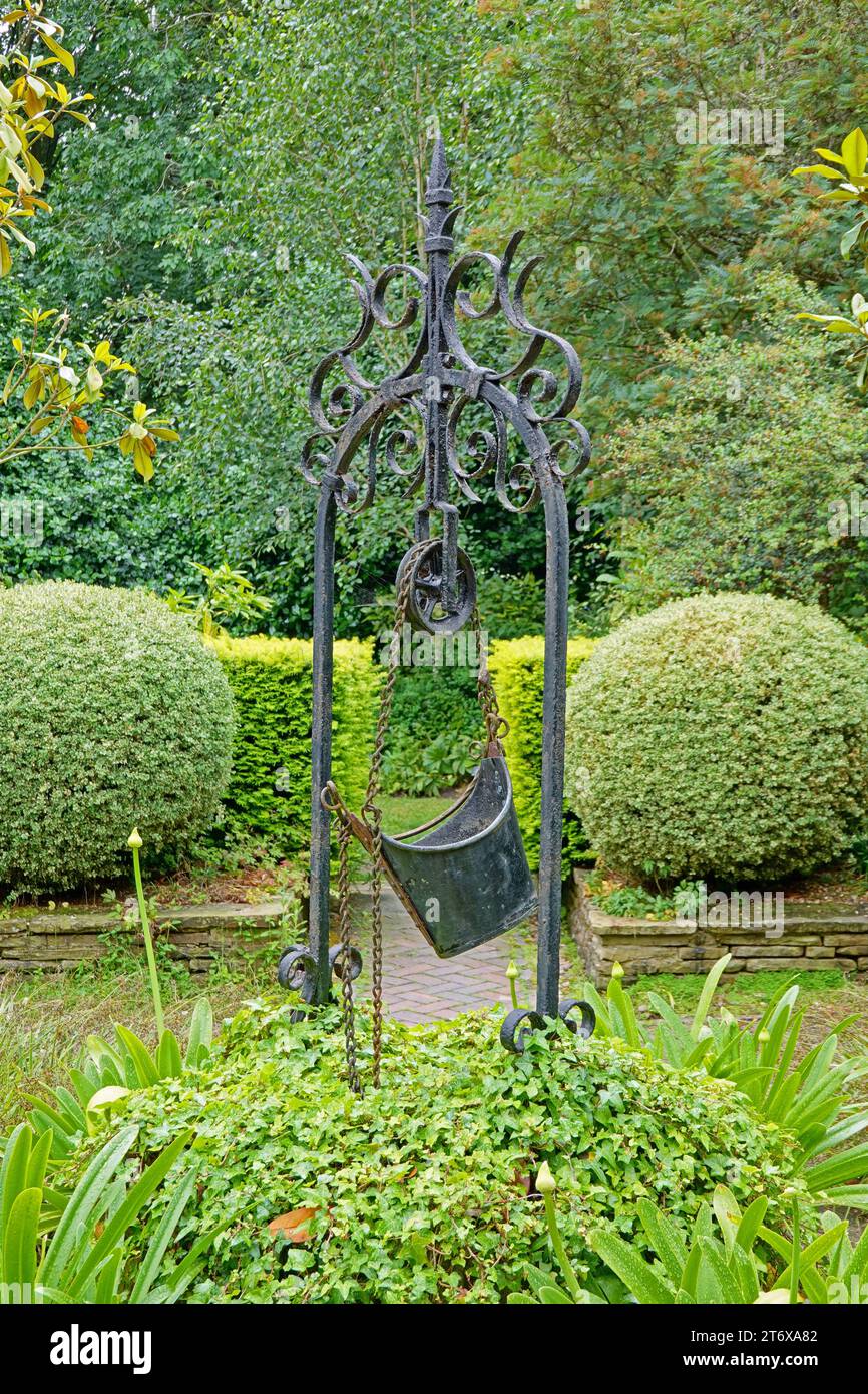 Winterbourne Gardens Old Well Stock Photo