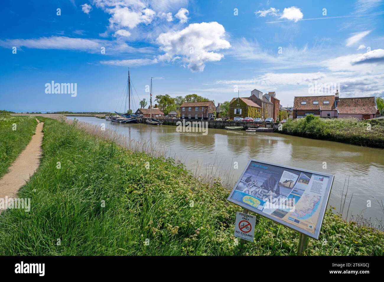 Snape Maltings sits on the bank of the River Alde, surrounded by an Area of Outstanding Natural Beauty, Snape, Suufolk, England Stock Photo