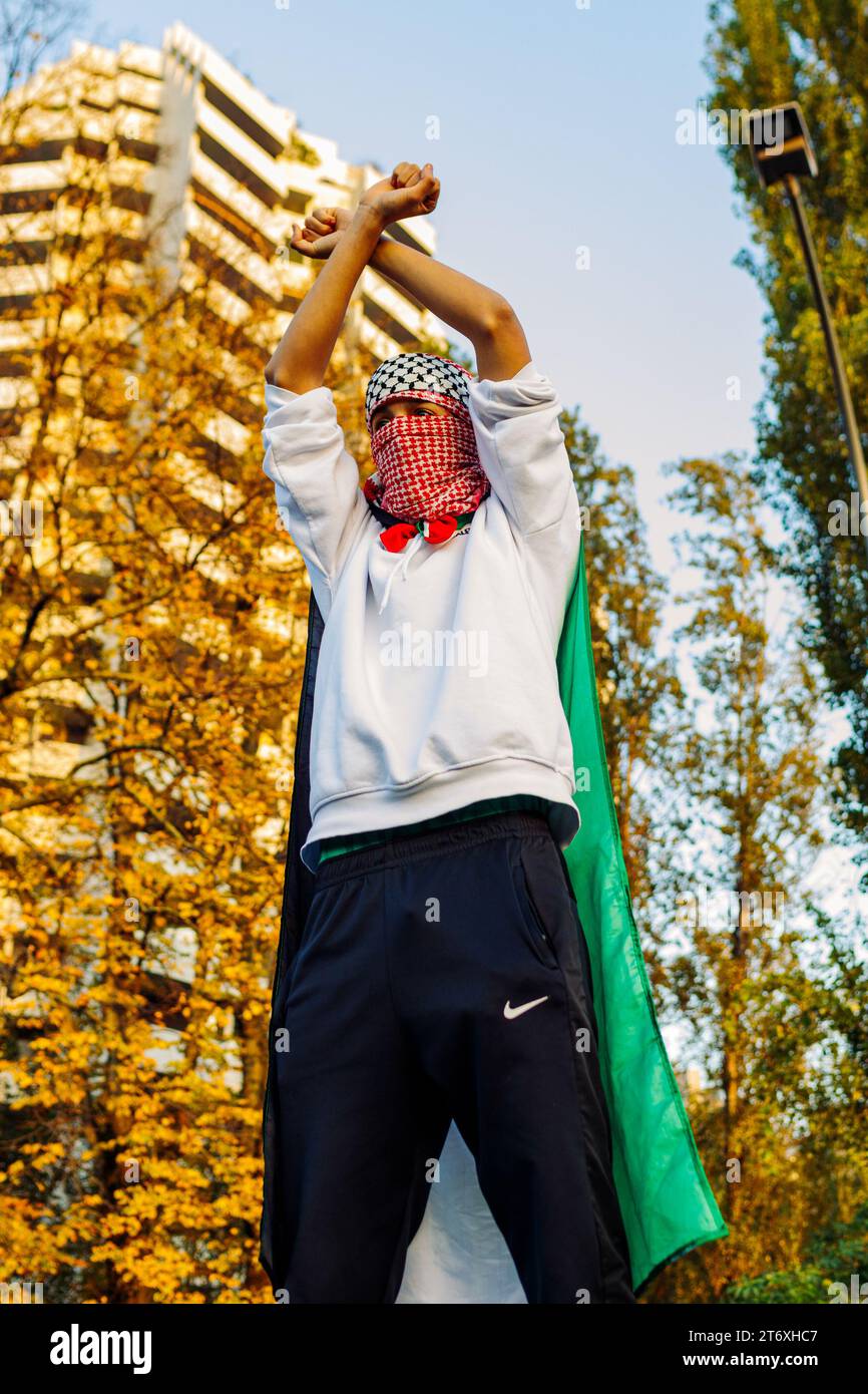 Bologna, Italy. 12 November, 2023. People protest in support of Gaza. The action is being held to call for a ceasefire in the Hamas-Israel conflict. Credit: Massimiliano Donati/Alamy Live News Stock Photo