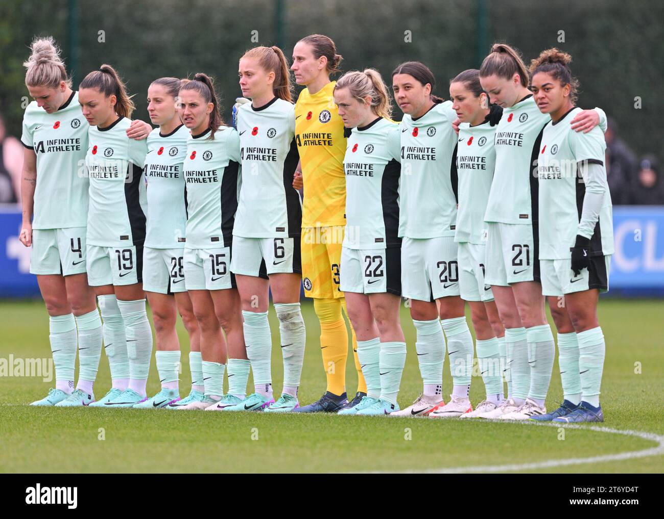 Walton Hall Park, Liverpool, Merseyside, England. November 12th, 2023. The Chelsea squad pause for a minutes silence during the remember Sunday commemorations, during Everton Women Football Club V Chelsea Football Club Women at Walton Hall Park, in the Barclays Women's Super League/Women’s Super League. (Credit Image: ©Cody Froggatt/Alamy Live News) Stock Photo