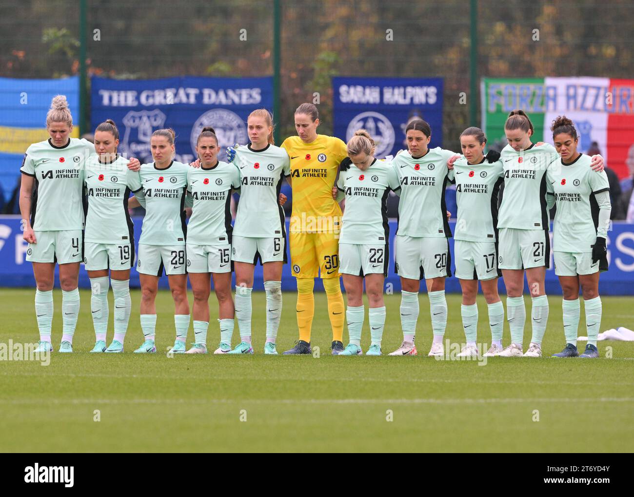 Walton Hall Park, Liverpool, Merseyside, England. November 12th, 2023. The Chelsea squad pause for a minutes silence during the remember Sunday commemorations, during Everton Women Football Club V Chelsea Football Club Women at Walton Hall Park, in the Barclays Women's Super League/Women’s Super League. (Credit Image: ©Cody Froggatt/Alamy Live News) Stock Photo
