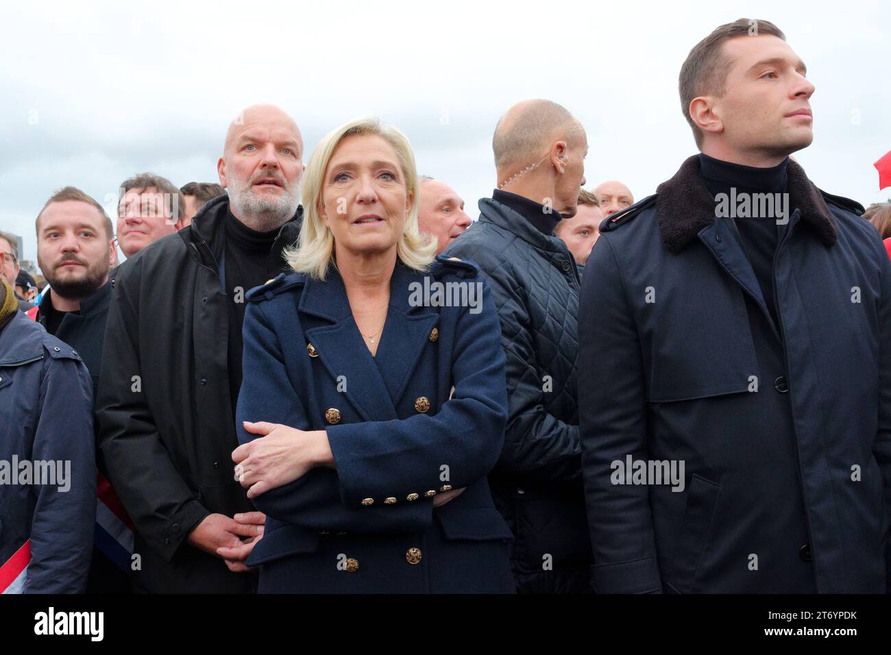 Les français unis contre l'antisémitisme ont défilé dans Paris, sauf pour les partis politique. Le RN de Marine Le Pen fermait la marche Stock Photo