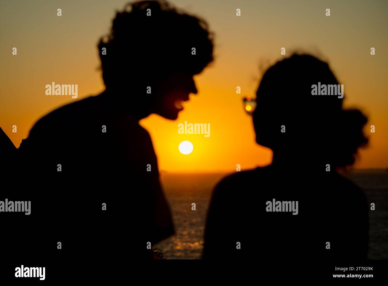 Man woman silhouette hi-res stock photography and images - Alamy