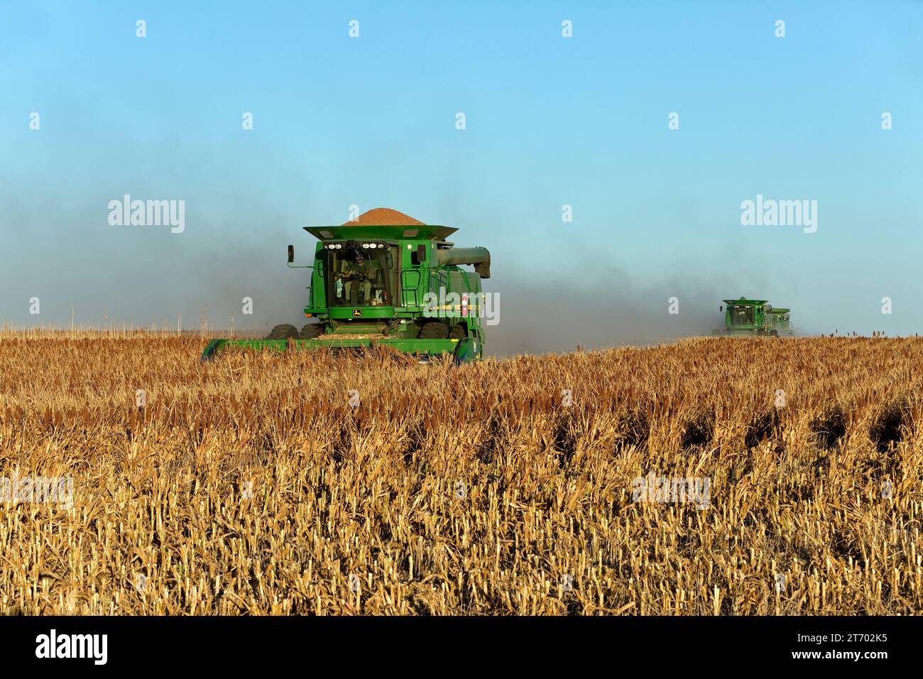 John Deere Combines STS 9670, bullet rotor, harvesting Grain