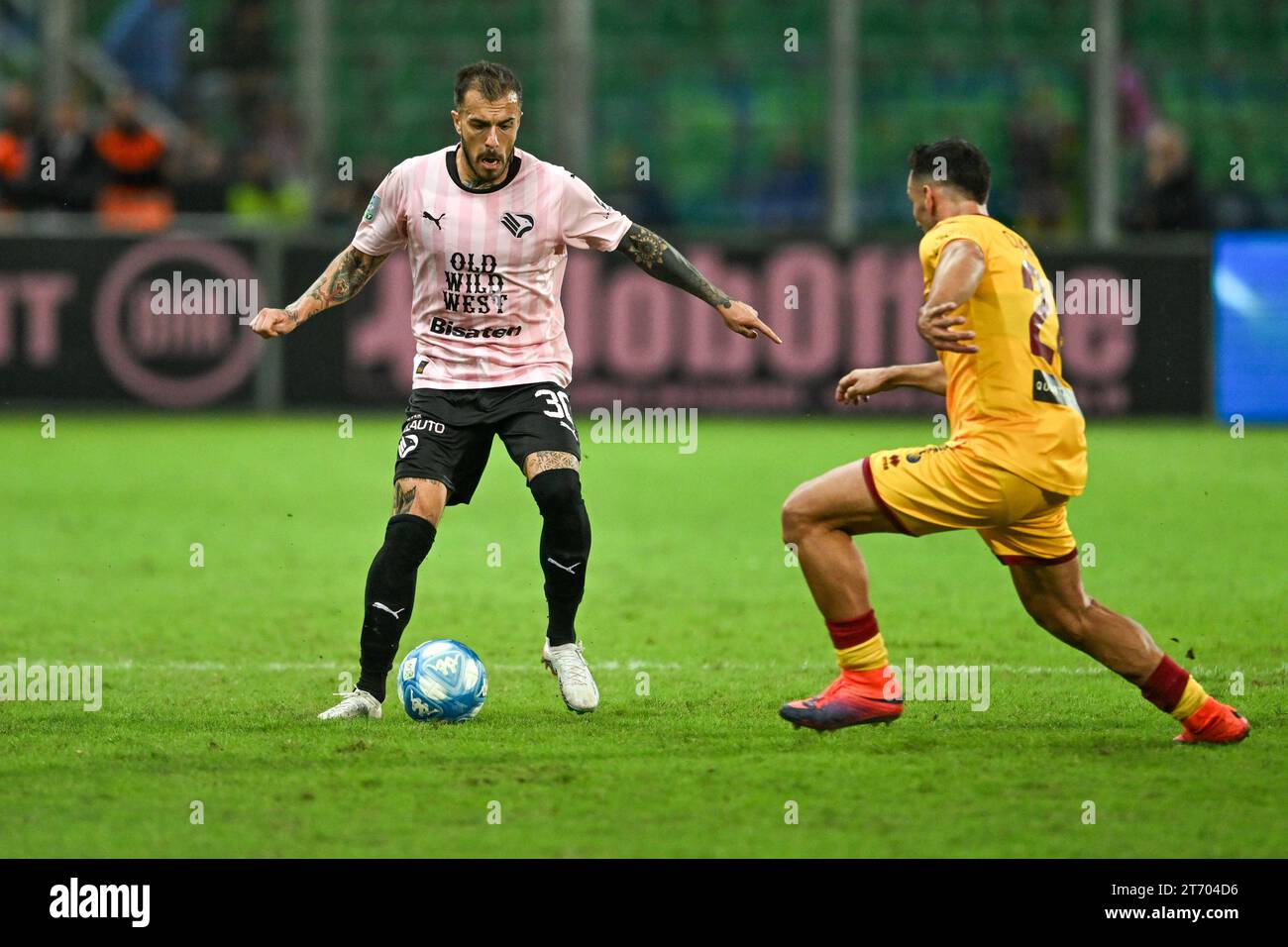 Palermo, Italy. 17th Mar, 2023. Nicola Valente (Palermo) and Fabio Ponsi  (Modena) during Palermo FC vs Modena FC, Italian soccer Serie B match in  Palermo, Italy, March 17 2023 Credit: Independent Photo