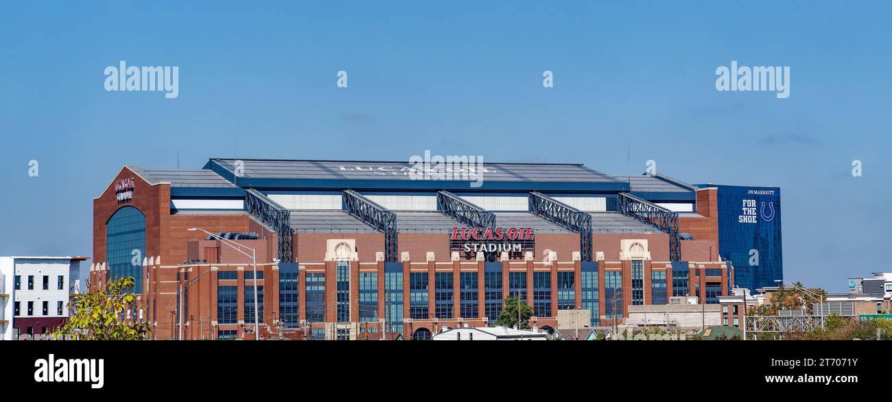 Lucas Oil Stadium In Indianapolis Indiana Stock Photo - Download Image Now  - Lucas Oil Stadium, Foal - Young Animal, American Football - Ball - iStock