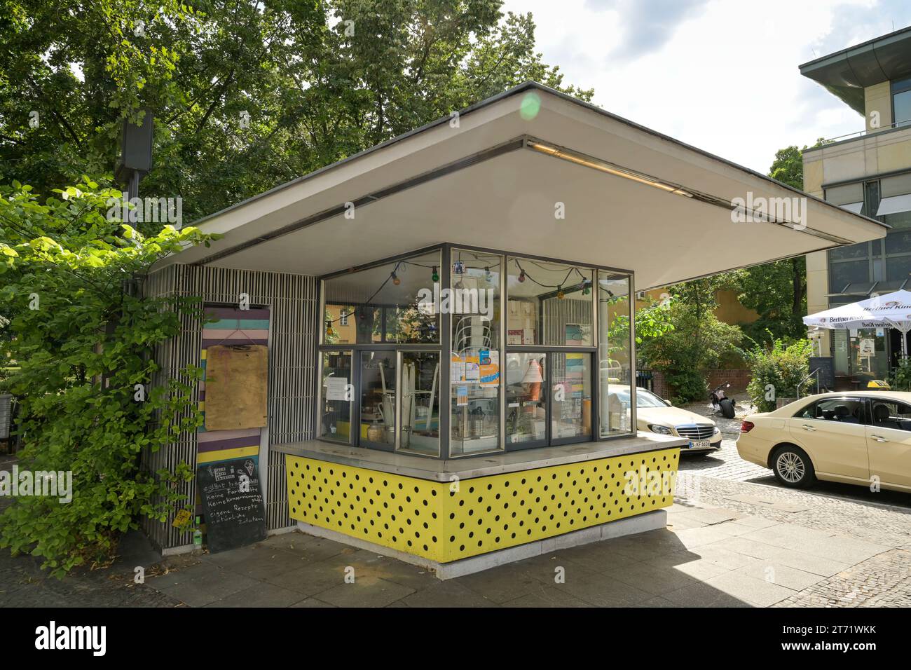 Kulturkiosk, Café und Eisdiele, alter Kiosk in Zehlendorf Mitte ...