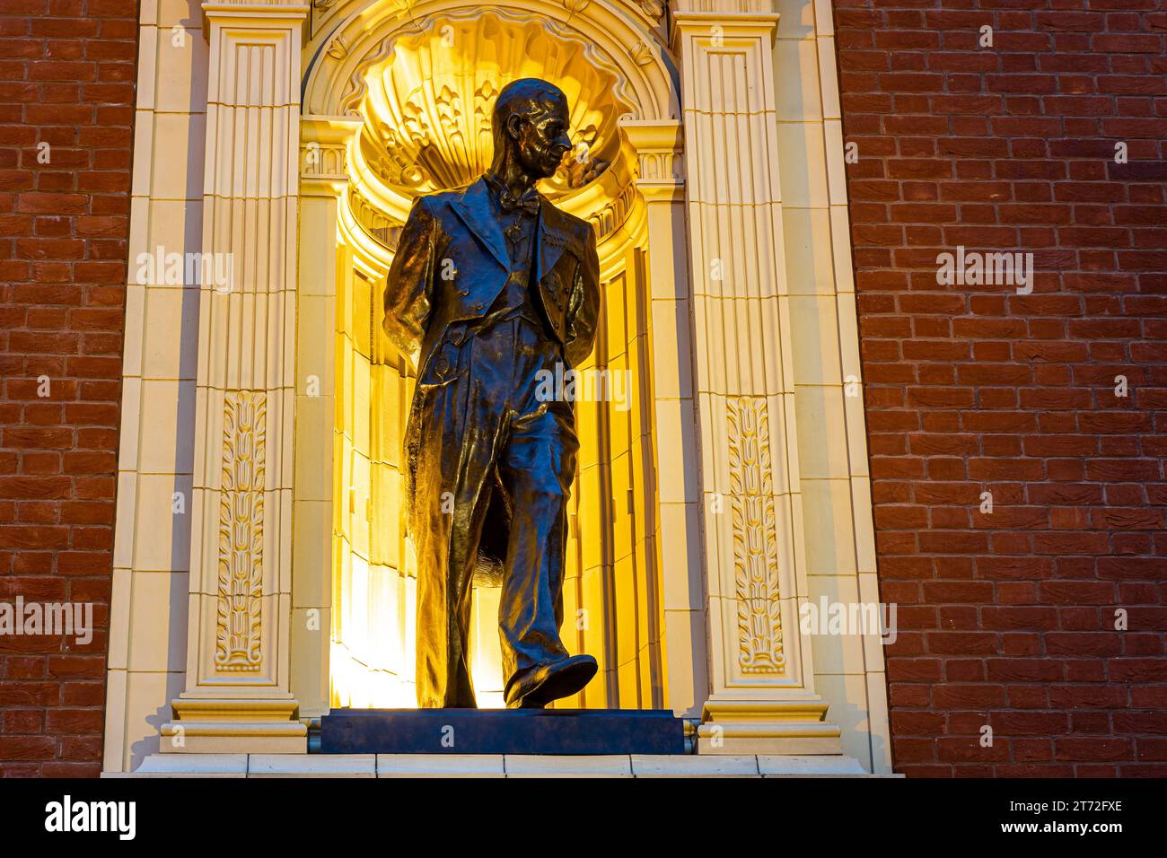 Twilight view of new bronze statues of Elizabeth II and Prince Philip